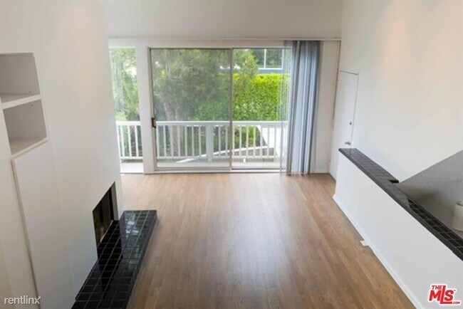 Building Photo - 2 br, 2 bath Condo - 31 Mast St