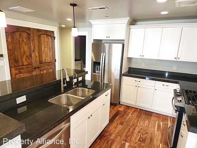Foto del edificio - 3 br, 3 bath House - 768 W. Holliday Drive