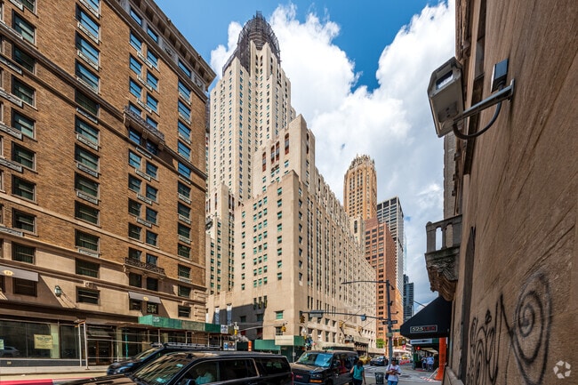 Building Photo - Waldorf Towers