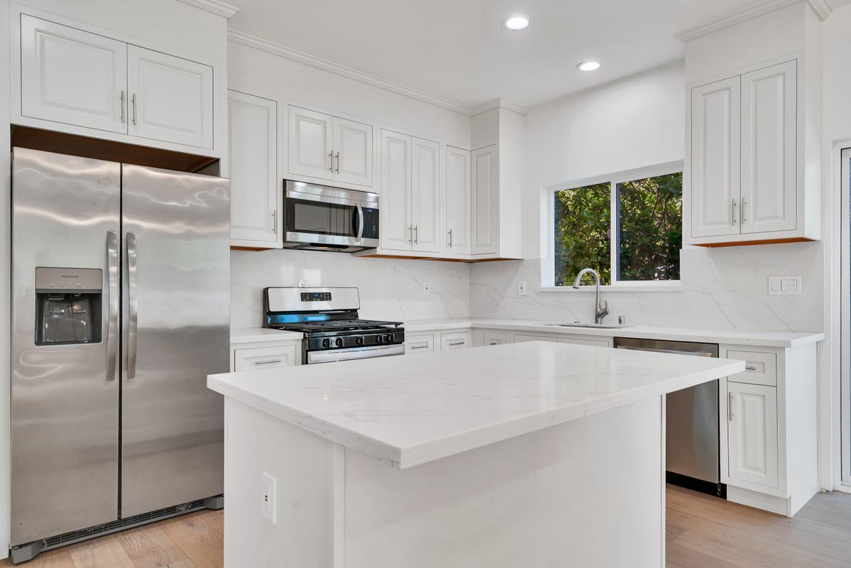 Foto principal - 11338 Barman Ave