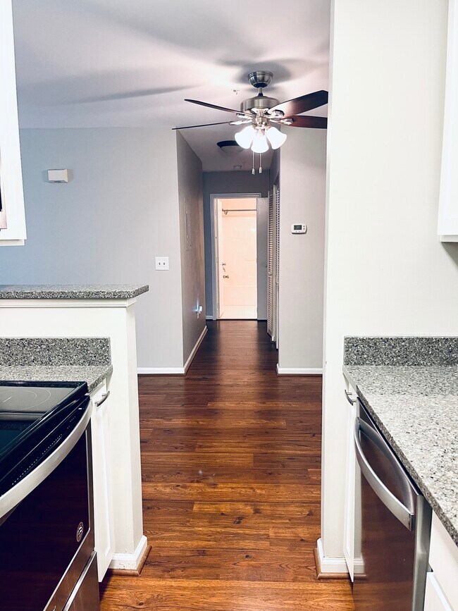 38 White Pine Cir Unit 303, Stafford, VA 22554 Condo for Rent in