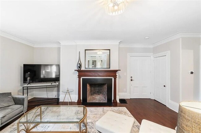 Building Photo - 77 Coggeshall Ave