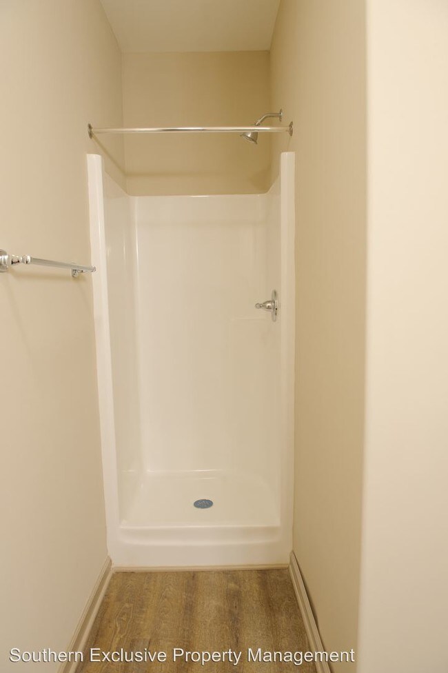 321 Trista Ln, Glasgow, KY 42141 Condo for Rent in Glasgow, KY