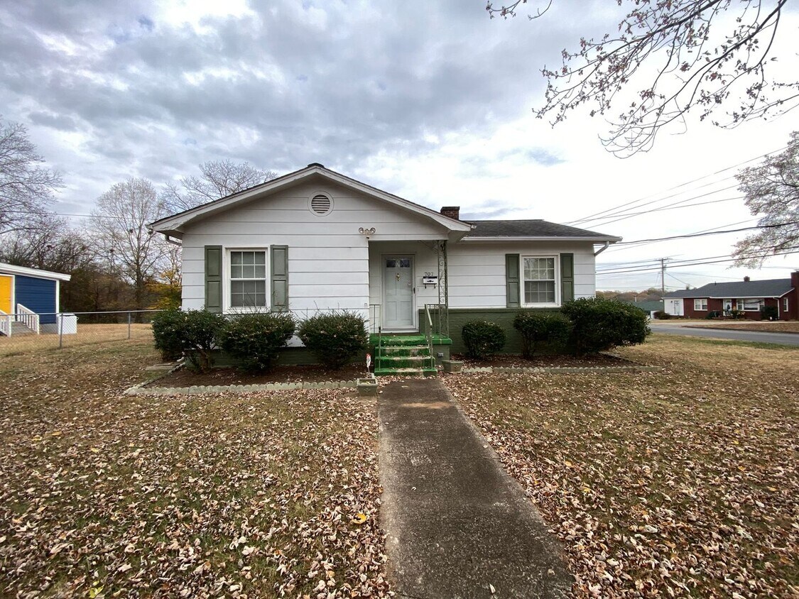 707 Calvery St, Shelby, NC 28150 House Rental in Shelby, NC