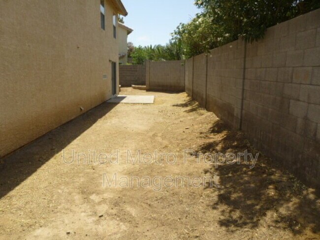 Building Photo - 15212 N 90th Ave