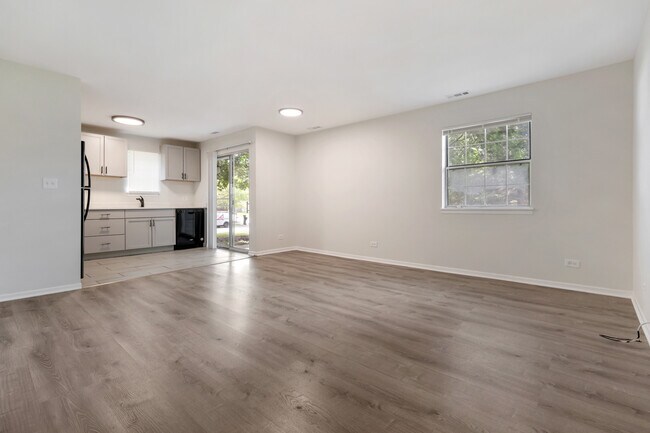 Building Photo - 8 Gant Cir