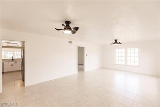 Building Photo - 204 5th St