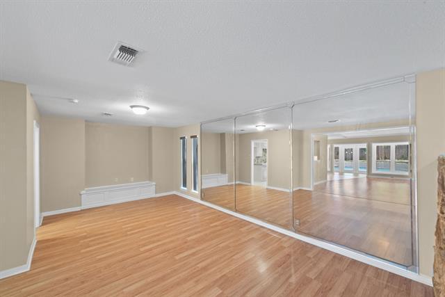 Building Photo - 1425 Wreyhill Dr