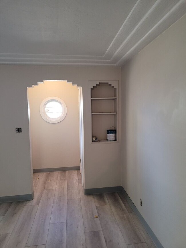 Foto del edificio - Supper cute 3 bedroom 1 bath house. This house has lots of charm.  The upstairs is one big bedroo...