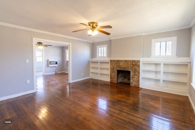 Building Photo - 2100 Garfield St