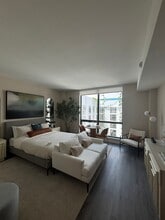 Building Photo - 138 NE 23rd St