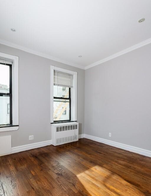 Building Photo - 213 E 26th St