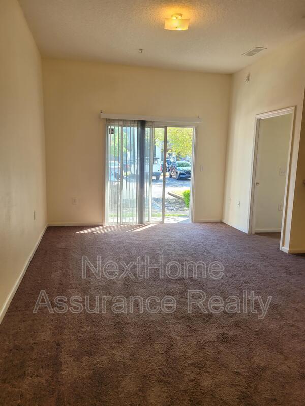 Foto del edificio - 7920 Merrill Rd