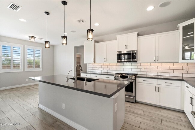 Building Photo - 25509 N 140th Dr