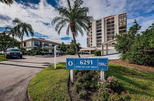 Foto del edificio - 6291 Bahia Del Mar Cir N