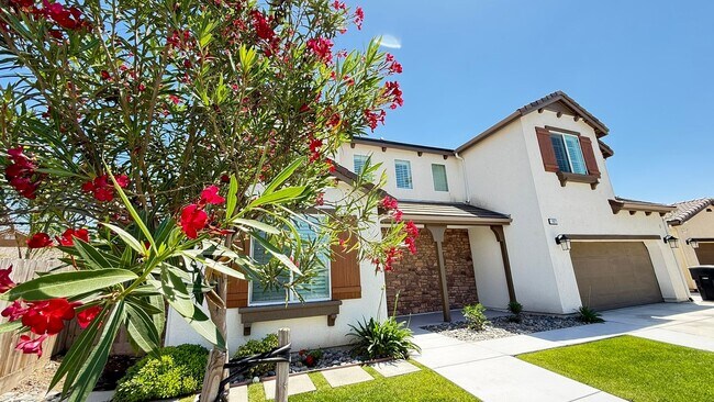 Building Photo - Beautiful Home for rent in Shannon Ranch in Visalia!