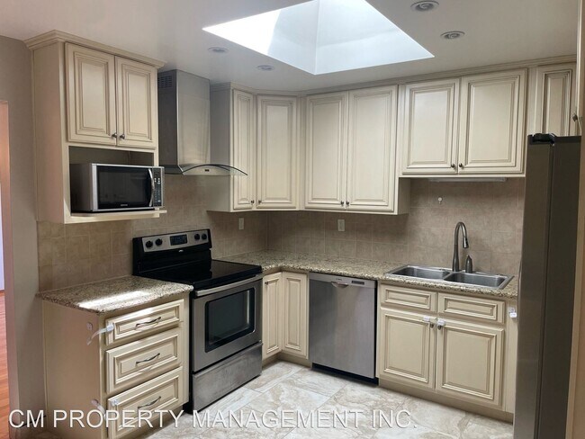 Foto del edificio - 3 br, 2 bath House - 1761 W. Campbell Avenue