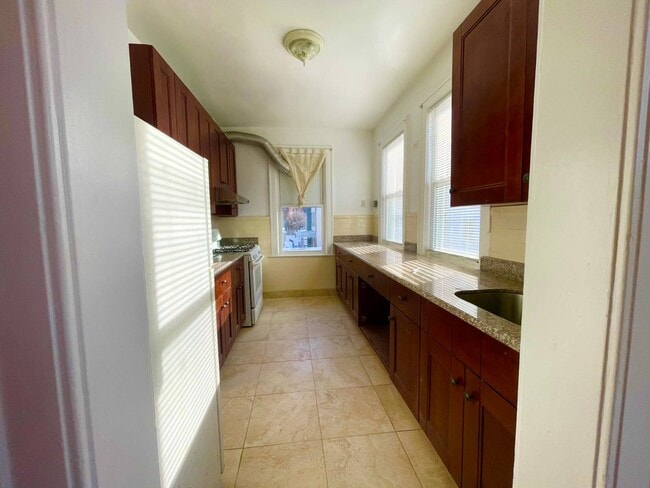 Foto del edificio - 215-34 36th Ave