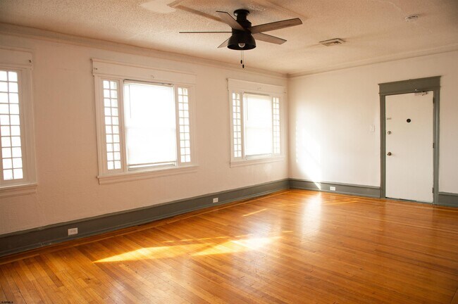 Building Photo - 3809 Ventnor Ave