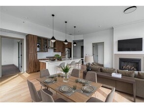 Building Photo - 640 Wisconsin Ave N