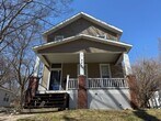 Foto principal - Updated, spacious 2 bedroom, 1 bathroom fi...