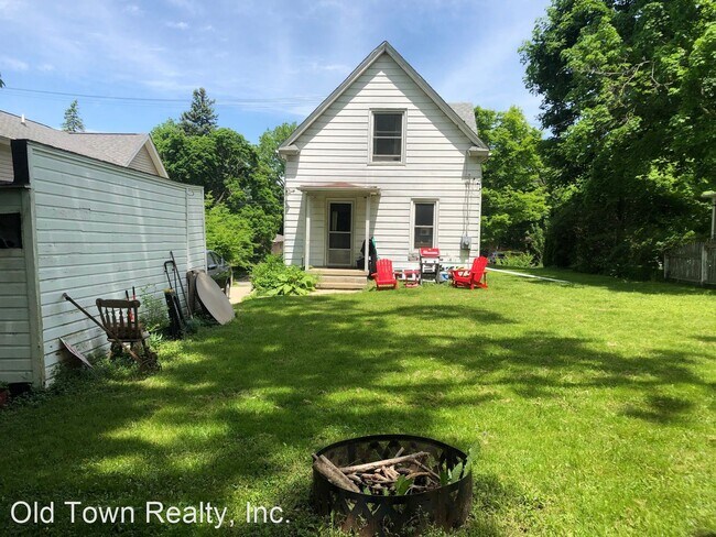 Building Photo - 2 br, 1.5 bath House - 931 Lutz