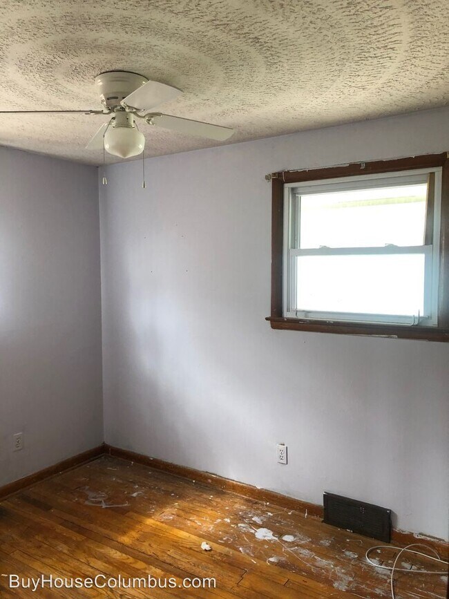 Building Photo - 3 br, 1 bath House - 627 Georgian Dr