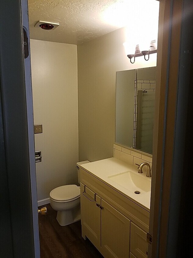 Building Photo - 2916 Plumtree Dr