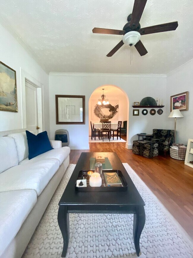 Building Photo - House in Opelika Available NOW!