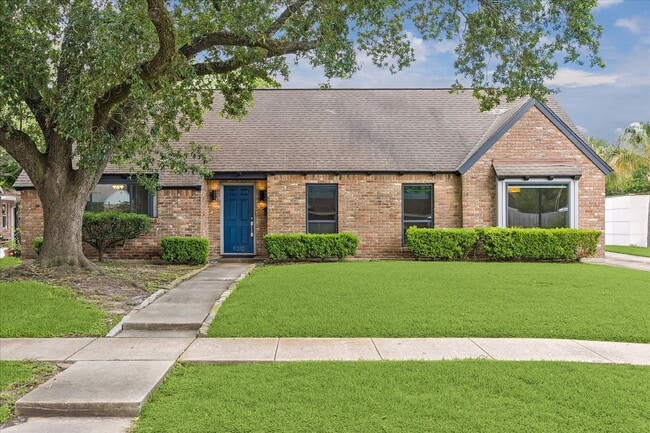 Building Photo - 9310 Woodmeadow St