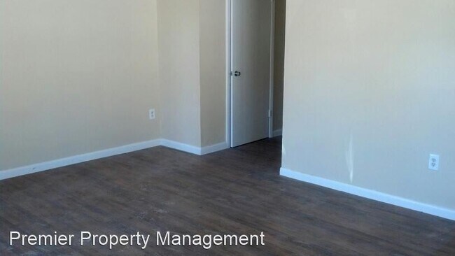 Foto del edificio - 2 br, 1 bath House - 1043 San Remo Avenue