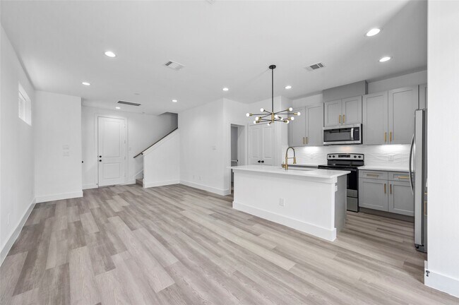 Foto del edificio - 4610 Crown Grove Ln