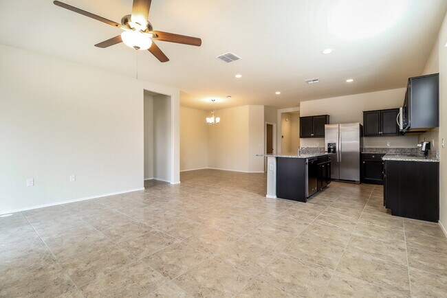 Building Photo - 4859 E Rhodium Dr