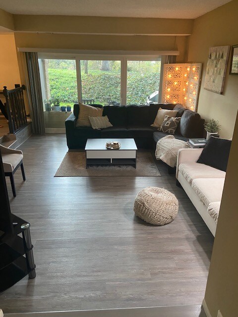 Foto del edificio - 5150 Maris Ave