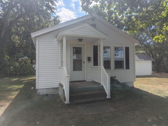 Building Photo - 603 County St