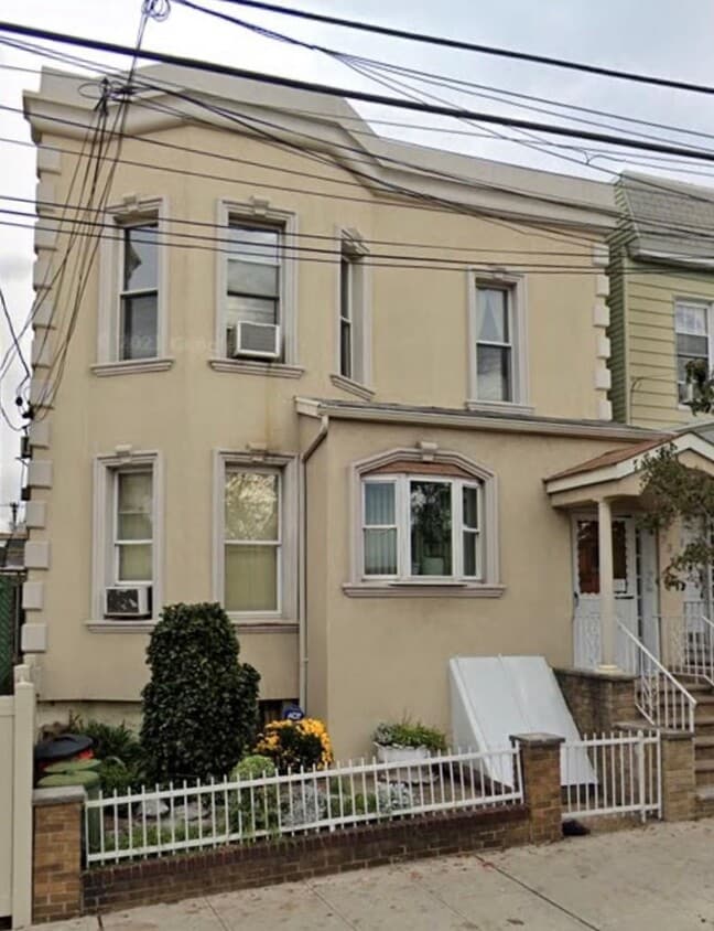 Primary Photo - 730 31st St