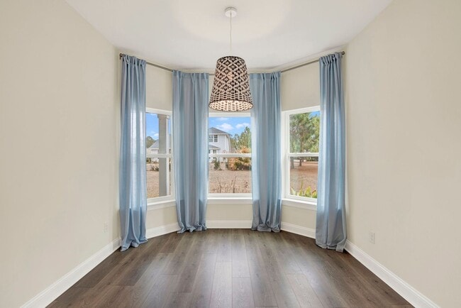 Building Photo - Waterways