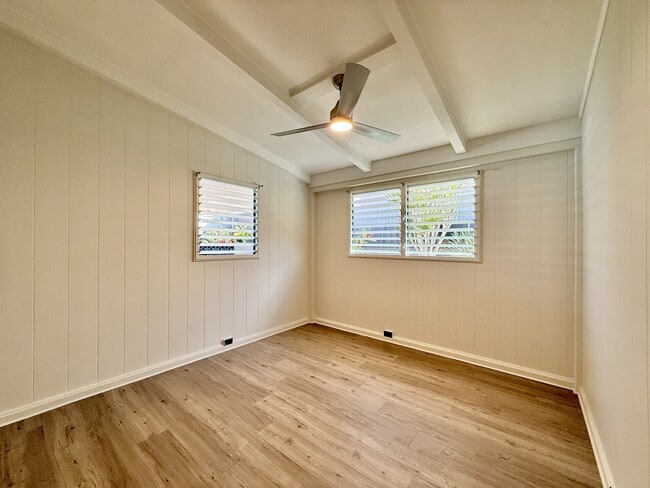 Building Photo - 2422 Anihinihi St