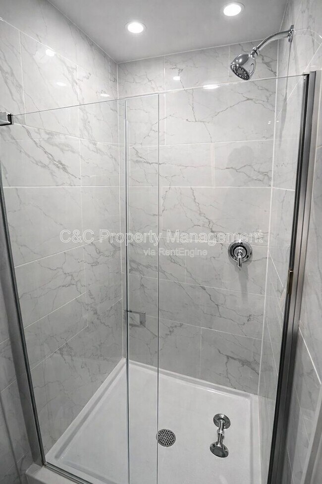 Foto del edificio - 247 N Capitol Ave