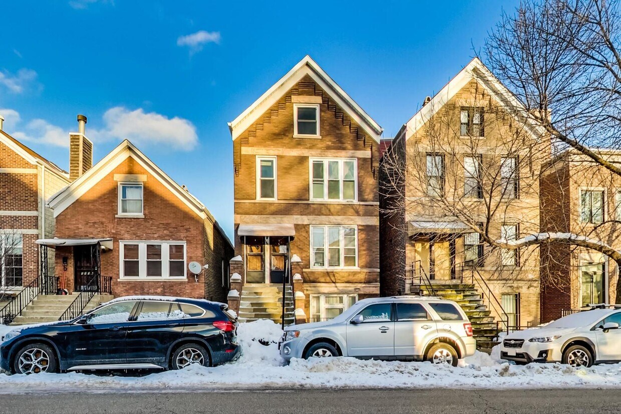 Primary Photo - 1807 N Hermitage Ave