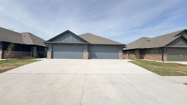 Foto del edificio - Welcome to Brand New Masonwood featuring this 3 Bedroom 2 Bath 2 Car Garage Duplex in a Great loc...