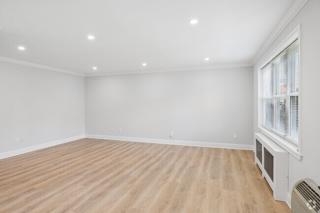 The Whittredge - 3BR, 2BA - 1,529SF - Living Area - New England Village