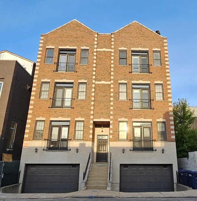 Photo - 511 North Hartland Court, Chicago, IL 60622 - 2 BR 2 BA condo