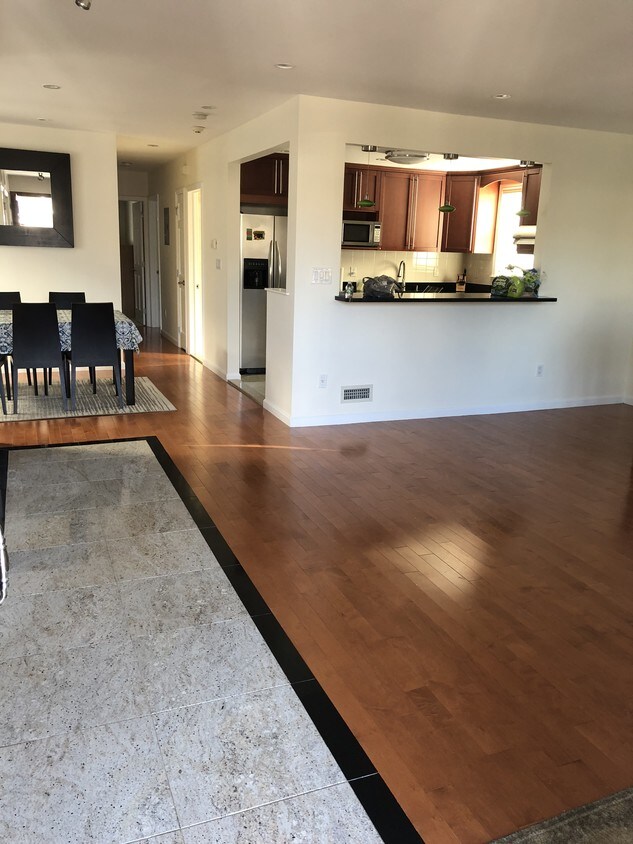 Foto de entrada - 69-45 229th St