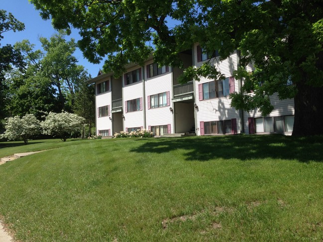 Building Photo - 726 Grand Ave