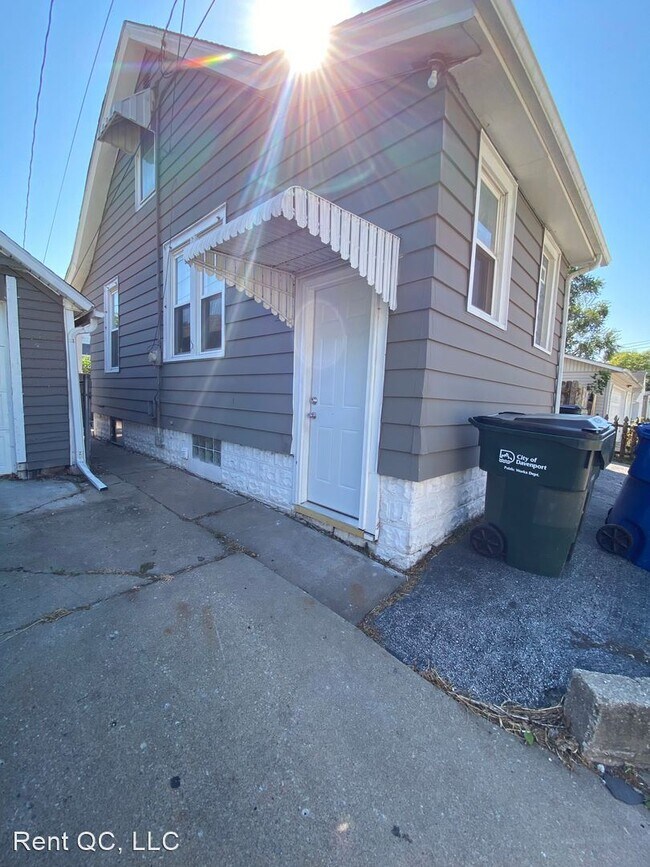 Foto del edificio - 3 br, 1 bath House - 2312 1/2 W. 1st Street