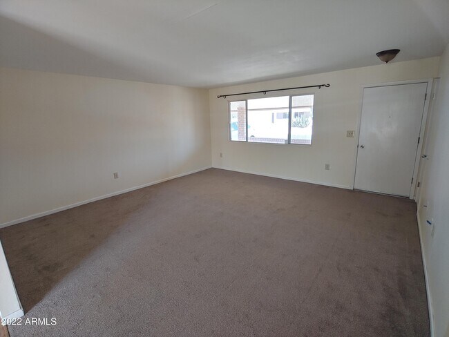 Foto del edificio - 10607 W Meade Dr