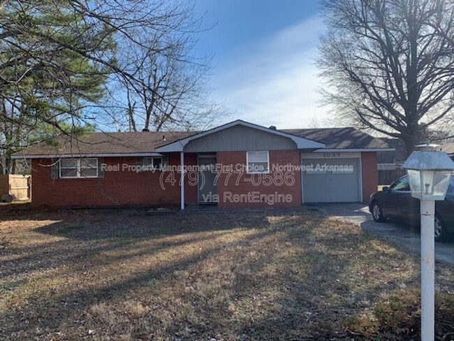 Building Photo - 1039 W Bel Air Dr
