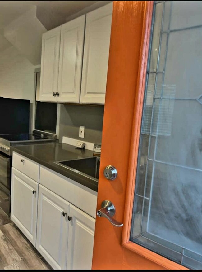 Foto del edificio - 686 Santa Maria Rd