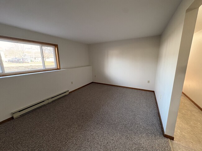 Building Photo - 356 Lincoln St